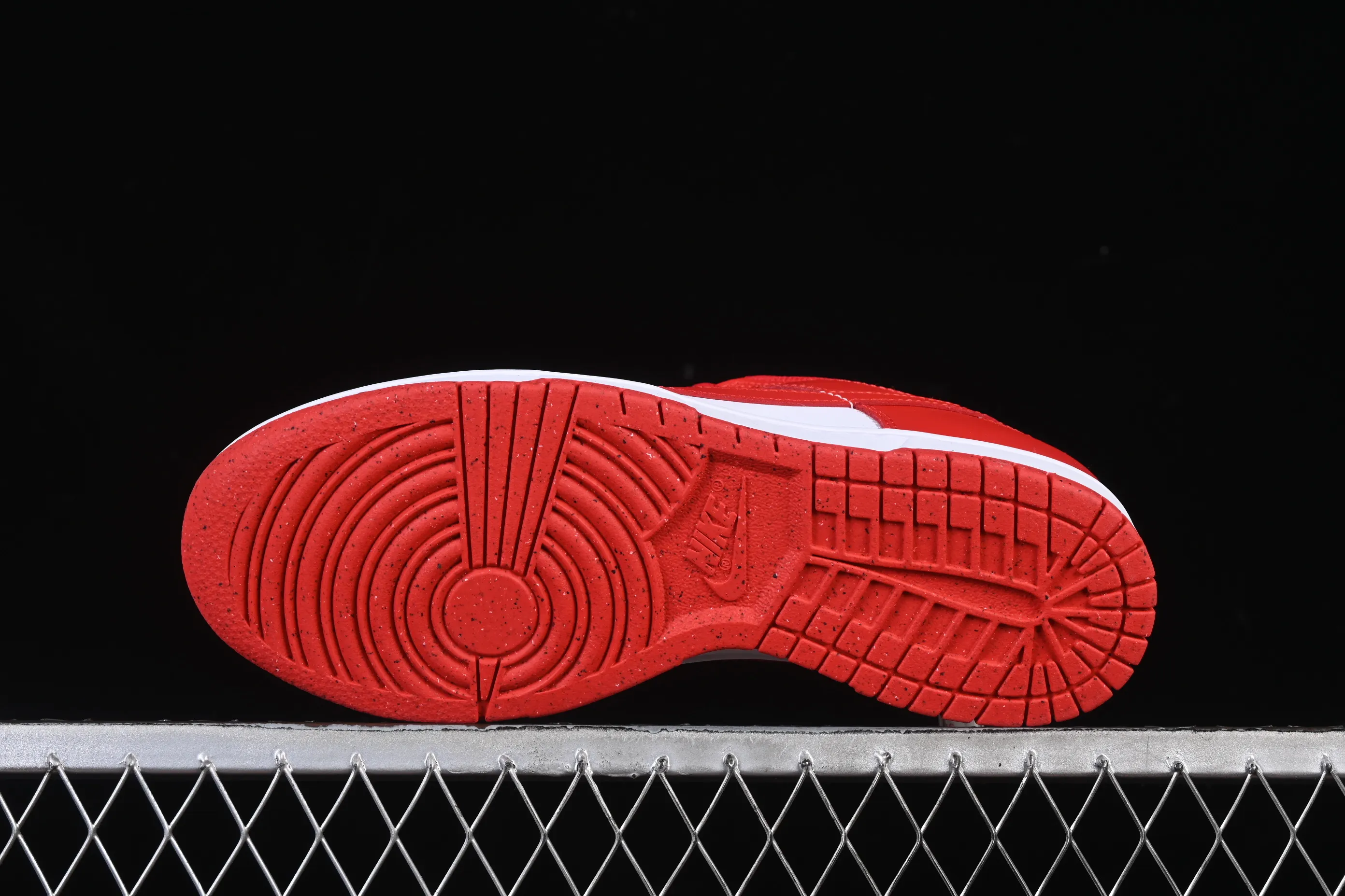 All categories Nk SB Dunk series Nk SB Dunk Low low-top sneakers Nike SB Dunk Low white red low-top casual sneakers DD1873-116